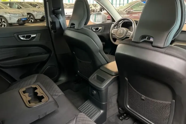 Volvo XC60 din 2025 cu 12.269 km - oferta VOL253566 - foto 21