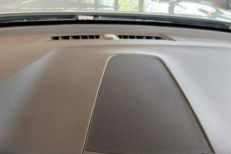 Volvo XC60 din 2025 cu 12.269 km - oferta VOL253566 - foto 26