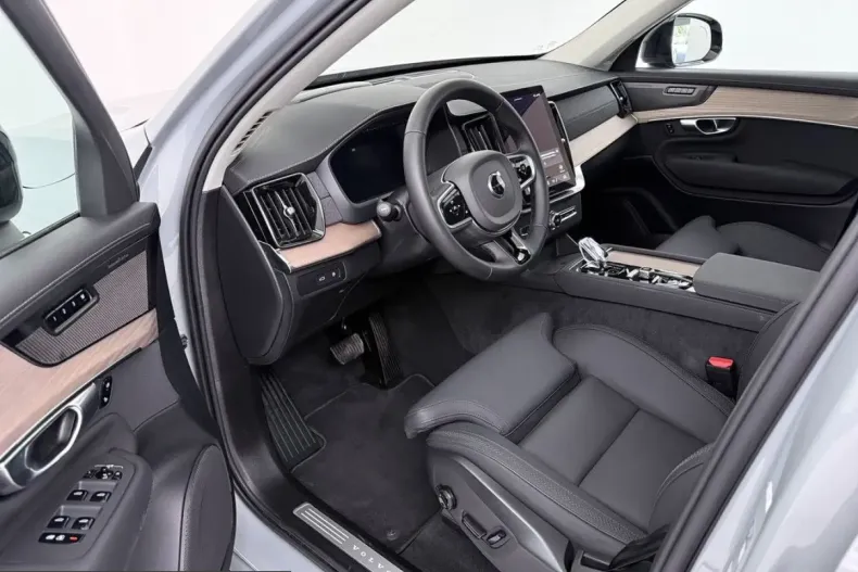 Volvo XC90 din 2025 cu 21.807 km - oferta VOL253568 - foto 10