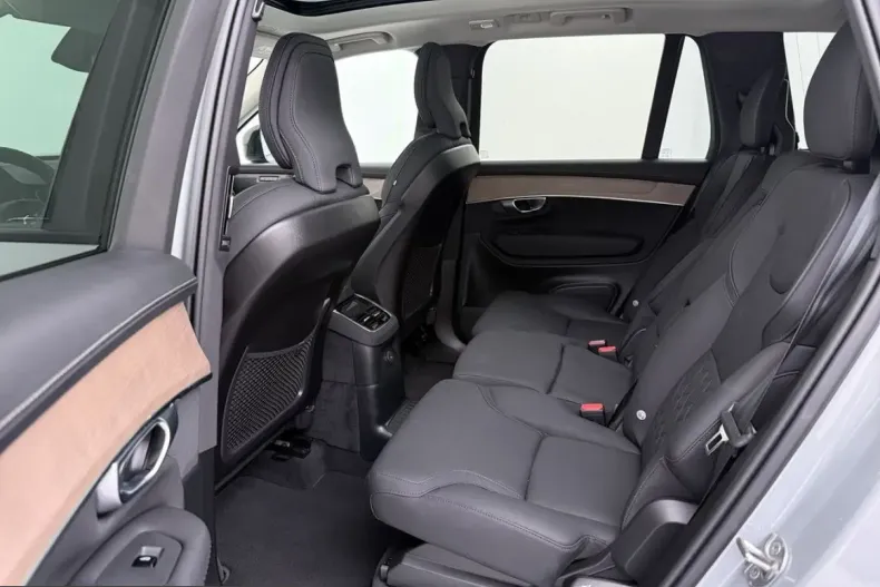 Volvo XC90 din 2025 cu 21.807 km - oferta VOL253568 - foto 13