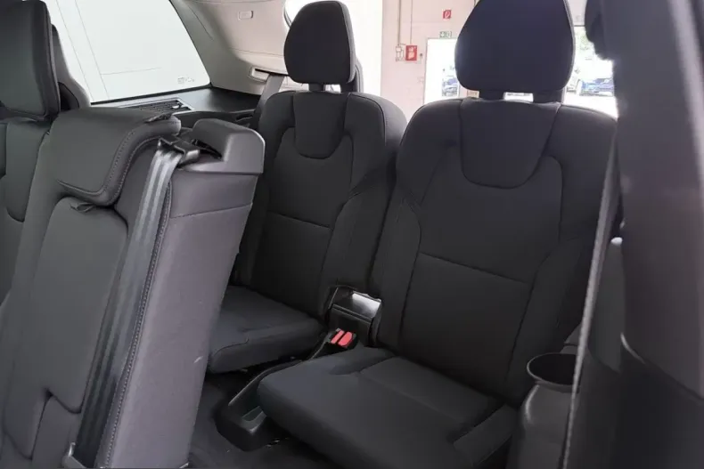 Volvo XC90 din 2025 cu 21.807 km - oferta VOL253568 - foto 17
