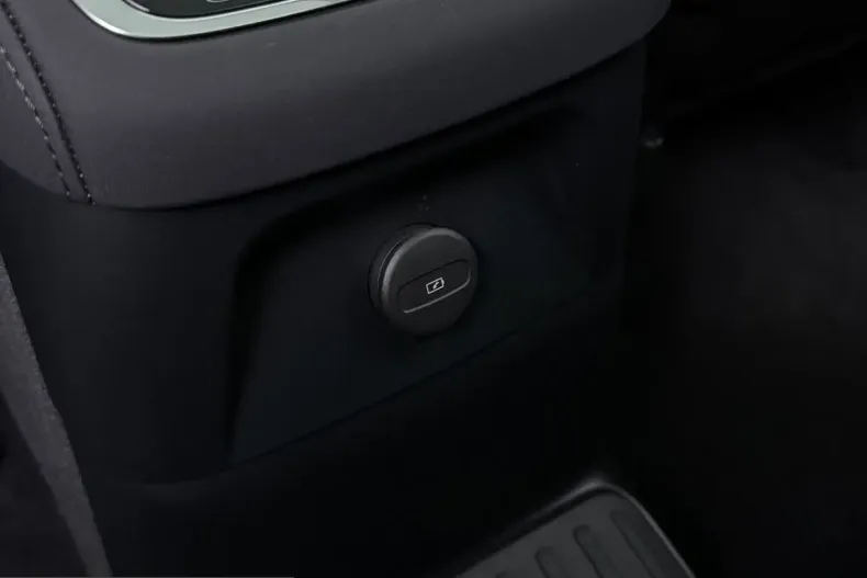 Volvo XC90 din 2025 cu 21.807 km - oferta VOL253568 - foto 27