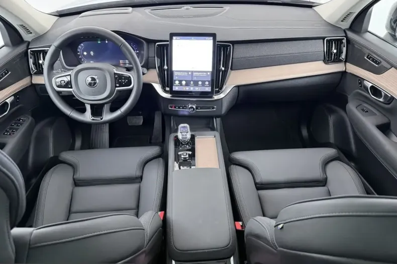 Volvo XC90 din 2025 cu 21.807 km - oferta VOL253568 - foto 31