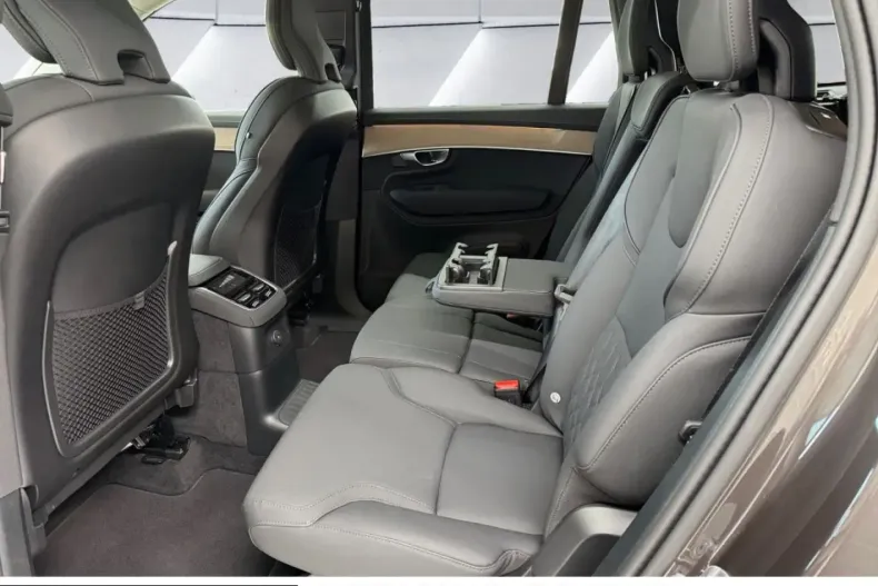 Volvo XC90 din 2025 cu 21.965 km - oferta VOL253570 - foto 6