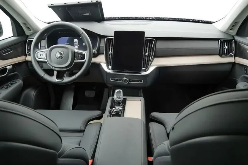 Volvo XC90 din 2025 cu 21.475 km - oferta VOL253571 - foto 7