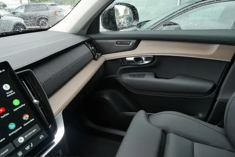 Volvo XC90 din 2025 cu 21.475 km - oferta VOL253571 - foto 26