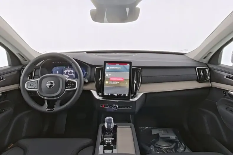 Volvo XC90 din 2025 cu 19.267 km - oferta VOL253572 - foto 8