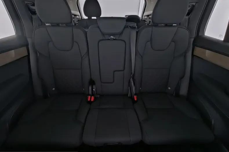 Volvo XC90 din 2025 cu 19.267 km - oferta VOL253572 - foto 13