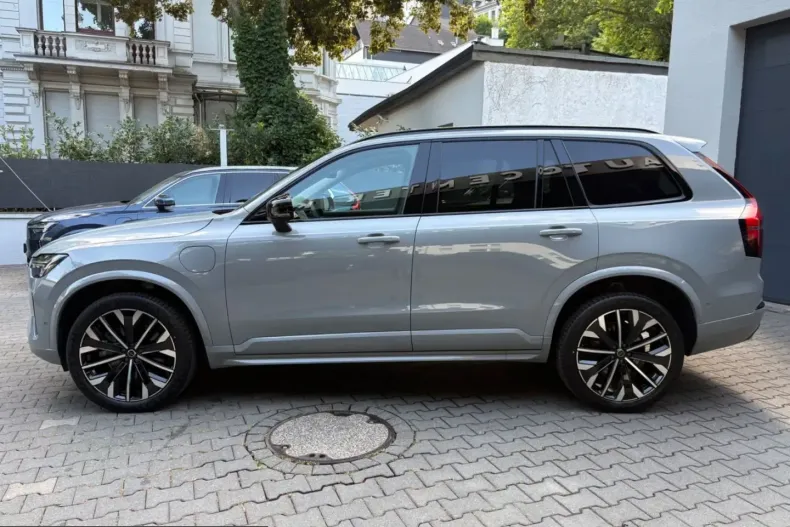 Volvo XC90 din 2025 cu 13.955 km - oferta VOL253576 - foto 4