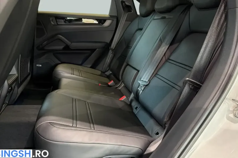Porsche Cayenne din 2026 cu 13.900 km - oferta POR253581 - foto 14