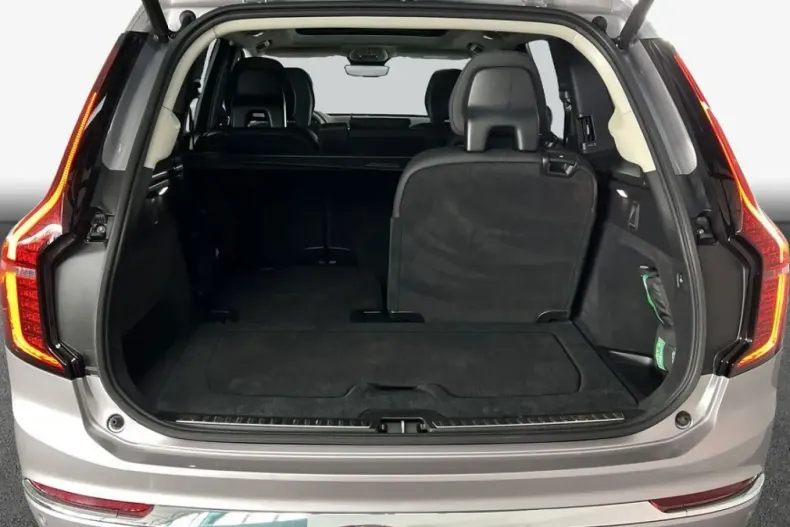 Volvo XC90 din 2025 cu 11.181 km - oferta VOL253587 - foto 8
