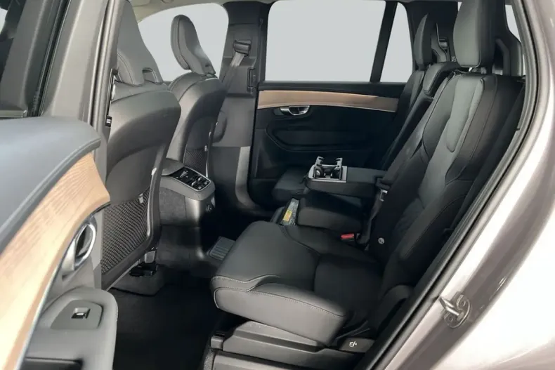 Volvo XC90 din 2025 cu 11.181 km - oferta VOL253587 - foto 11