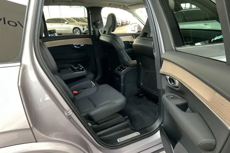 Volvo XC90 din 2025 cu 11.181 km - oferta VOL253587 - foto 32