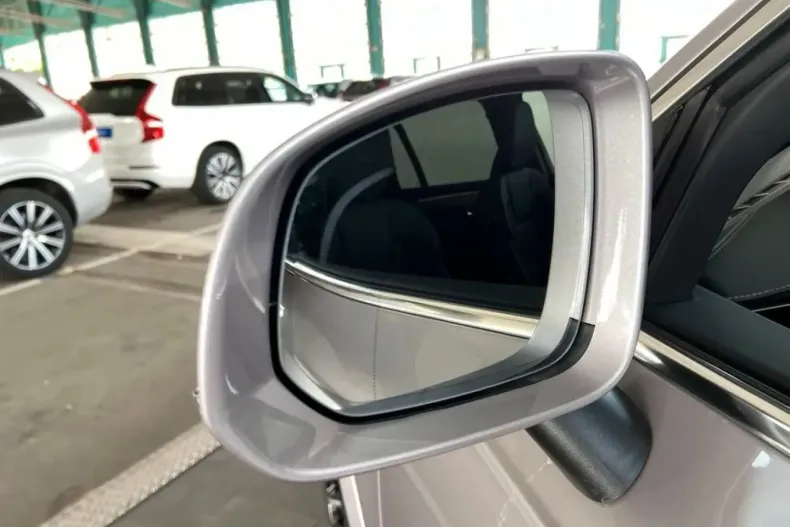 Volvo XC90 din 2025 cu 11.181 km - oferta VOL253587 - foto 37