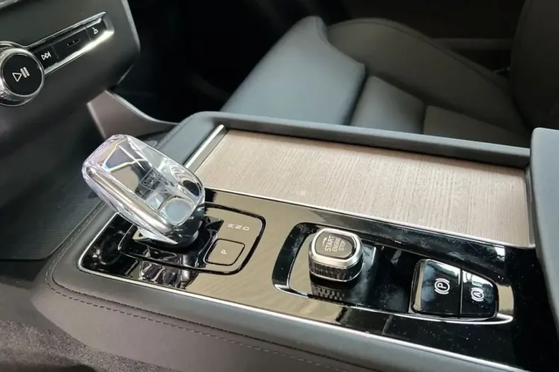 Volvo XC90 din 2025 cu 11.181 km - oferta VOL253587 - foto 38