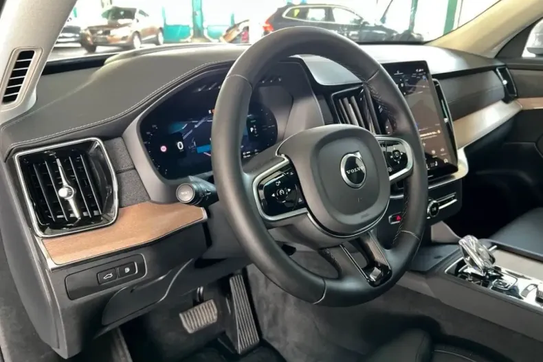 Volvo XC90 din 2025 cu 11.181 km - oferta VOL253587 - foto 39