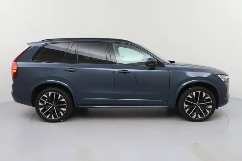 Volvo XC90 din 2025 cu 15.653 km - oferta VOL253589 - foto 4