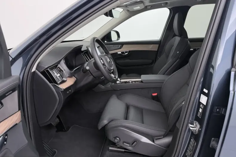 Volvo XC90 din 2025 cu 15.653 km - oferta VOL253589 - foto 12