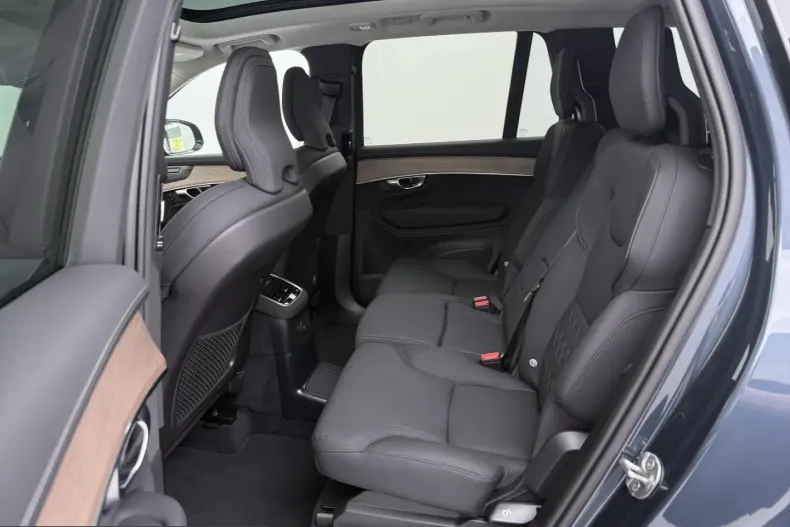 Volvo XC90 din 2025 cu 15.653 km - oferta VOL253589 - foto 15