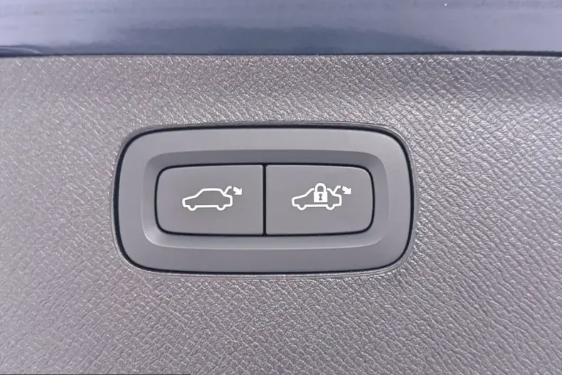 Volvo XC90 din 2025 cu 15.653 km - oferta VOL253589 - foto 23
