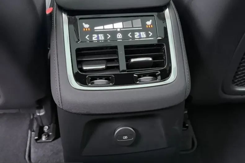 Volvo XC90 din 2025 cu 15.653 km - oferta VOL253589 - foto 43