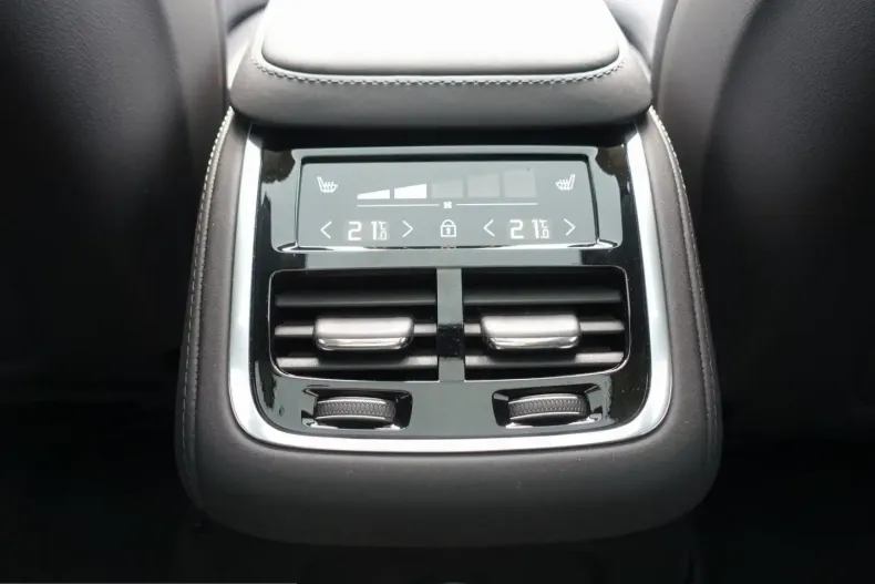 Volvo XC90 din 2025 cu 16.806 km - oferta VOL253590 - foto 13