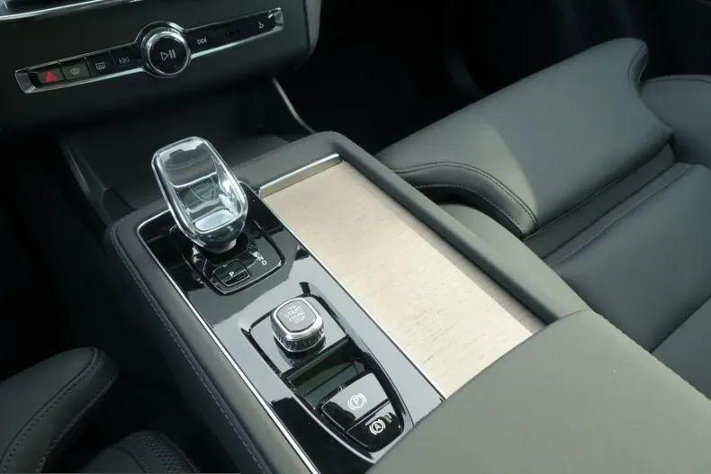 Volvo XC90 din 2025 cu 16.806 km - oferta VOL253590 - foto 17