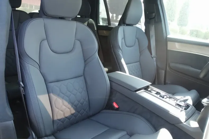 Volvo XC90 din 2025 cu 19.250 km - oferta VOL253591 - foto 7