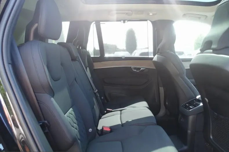 Volvo XC90 din 2025 cu 19.250 km - oferta VOL253591 - foto 8