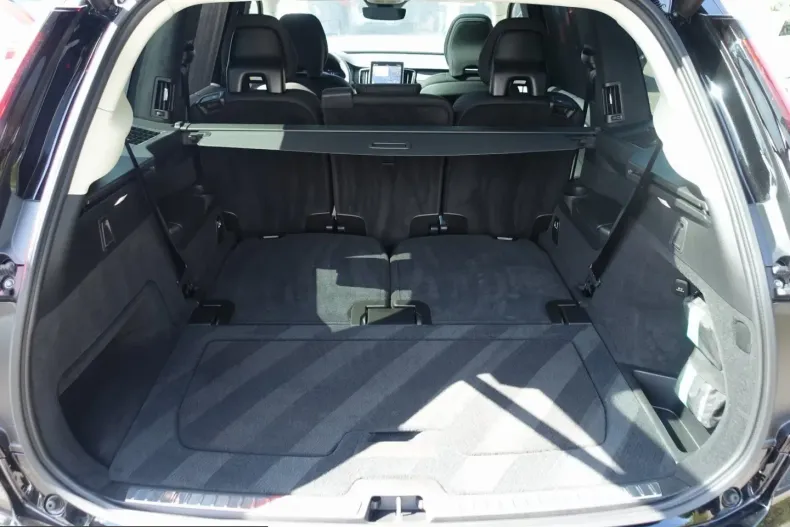Volvo XC90 din 2025 cu 19.250 km - oferta VOL253591 - foto 25
