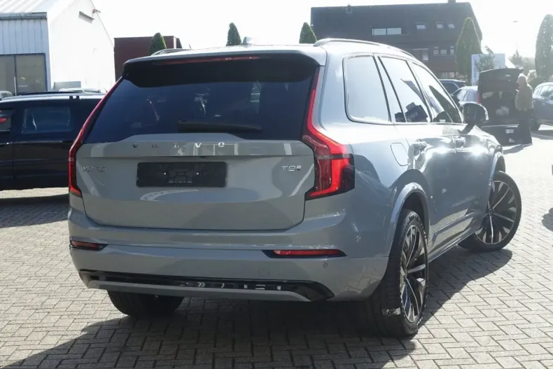 Volvo XC90 din 2025 cu 23.208 km - oferta VOL253592 - foto 2