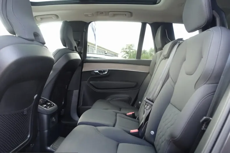 Volvo XC90 din 2025 cu 25.130 km - oferta VOL253593 - foto 10