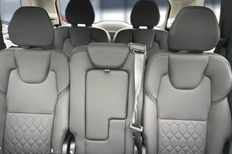 Volvo XC90 din 2025 cu 20.500 km - oferta VOL253594 - foto 24