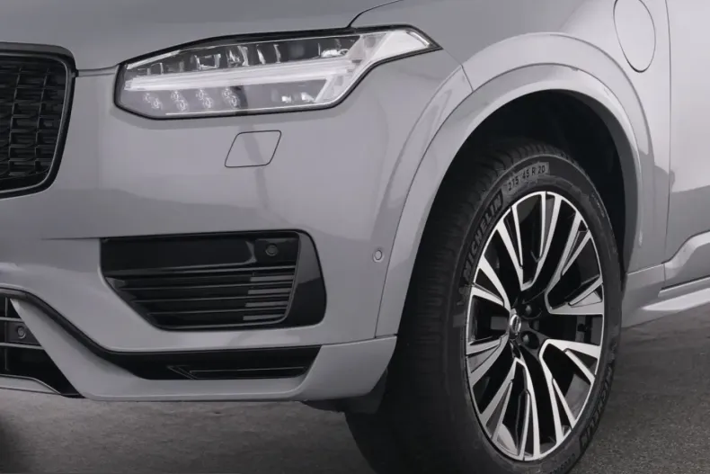 Volvo XC90 din 2025 cu 26.995 km - oferta VOL253595 - foto 8