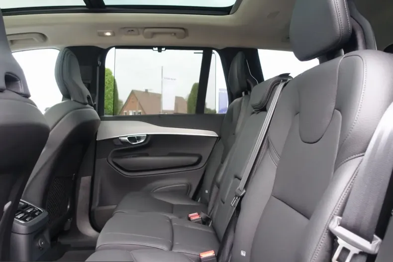Volvo XC90 din 2025 cu 51.950 km - oferta VOL253596 - foto 10