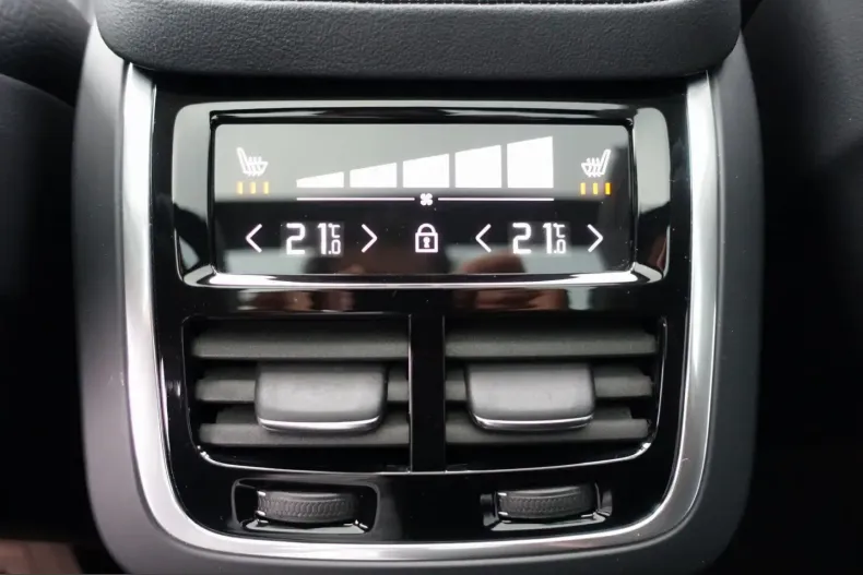 Volvo XC90 din 2025 cu 51.950 km - oferta VOL253596 - foto 14