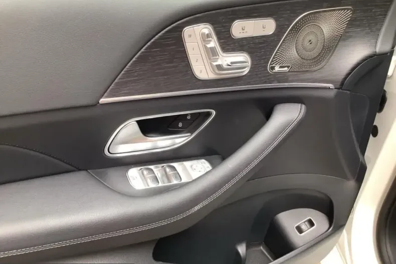 Mercedes-Benz GLE 450 (Clasa GLE) din 2025 cu 16.000 km - oferta MER253617 - foto 7