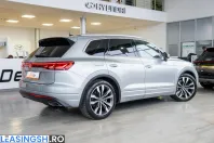 Volkswagen Touareg din 2024 cu 71.125 km - oferta VOL253623 - foto 13