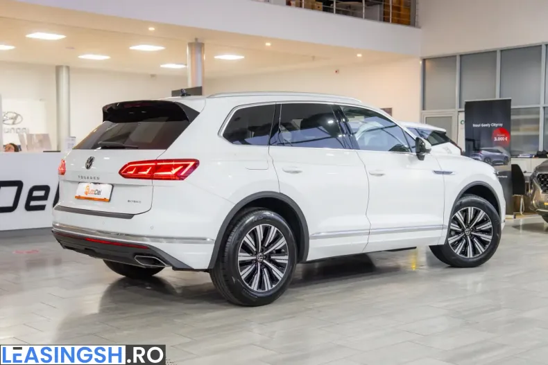 Volkswagen Touareg din 2021 cu 93.733 km - oferta VOL253624 - foto 8