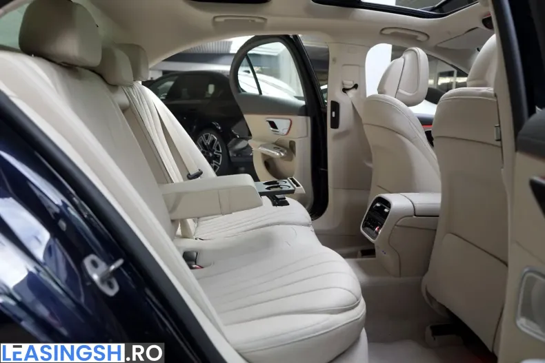 Mercedes-Benz E 400 (Clasa E) din 2024 cu 4.328 km - oferta MER253631 - foto 40