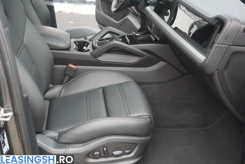 Porsche Cayenne din 2025 cu 17.999 km - oferta POR253639 - foto 19