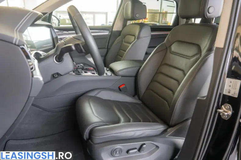 Volkswagen Touareg din 2023 cu 31.123 km - oferta VOL253650 - foto 21