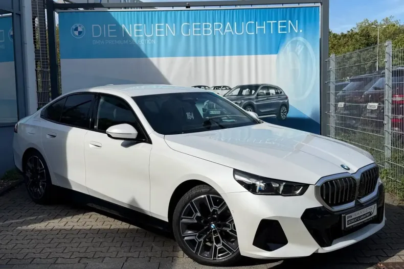 BMW 520 (Seria 5) din 2025 cu 25.326 km - oferta BMW253661 - foto 1