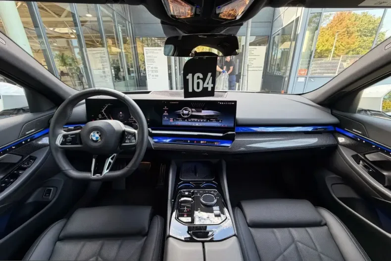 BMW 520 (Seria 5) din 2025 cu 25.326 km - oferta BMW253661 - foto 2