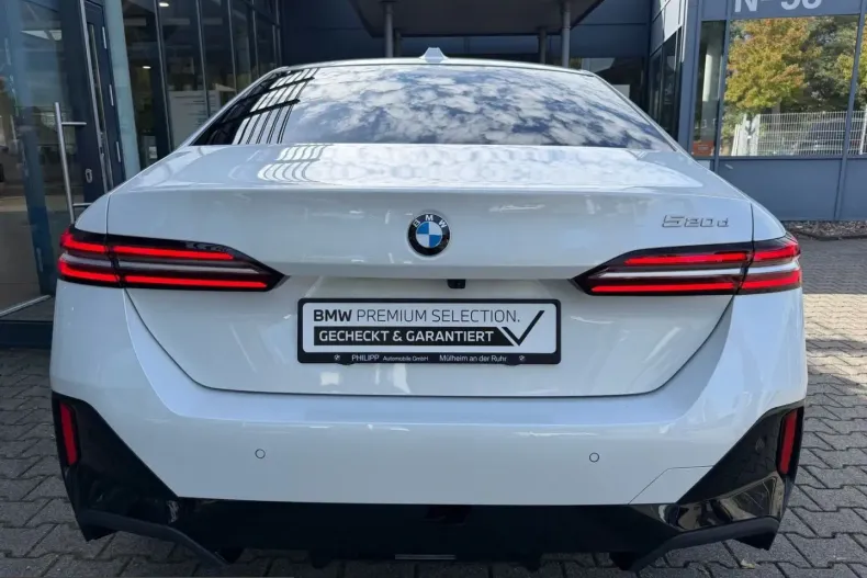 BMW 520 (Seria 5) din 2025 cu 25.326 km - oferta BMW253661 - foto 10