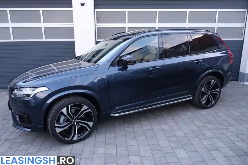 Volvo XC90 din 2024 cu 39.864 km - oferta VOL253663 - foto 1