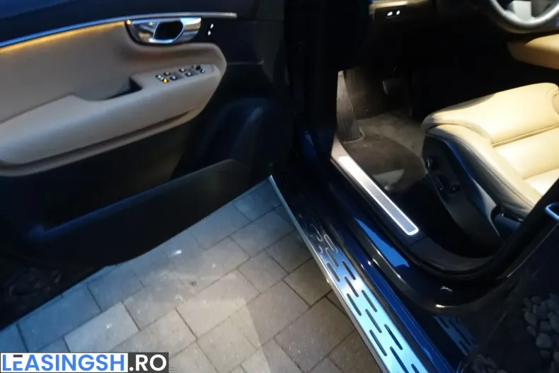 Volvo XC90 din 2024 cu 39.864 km - oferta VOL253663 - foto 5