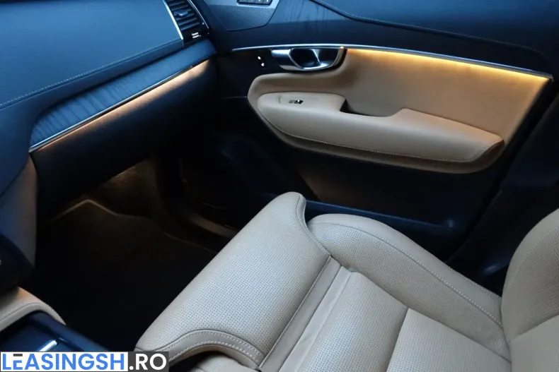 Volvo XC90 din 2024 cu 39.864 km - oferta VOL253663 - foto 7