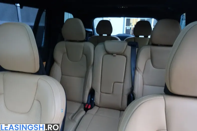 Volvo XC90 din 2024 cu 39.864 km - oferta VOL253663 - foto 16