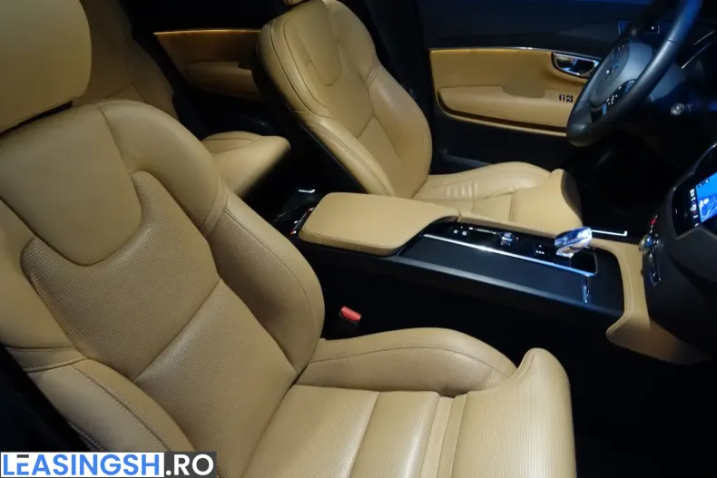 Volvo XC90 din 2024 cu 39.864 km - oferta VOL253663 - foto 22